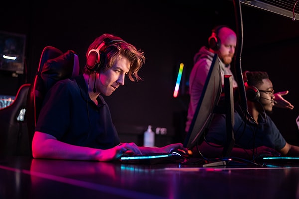 BS, Esports